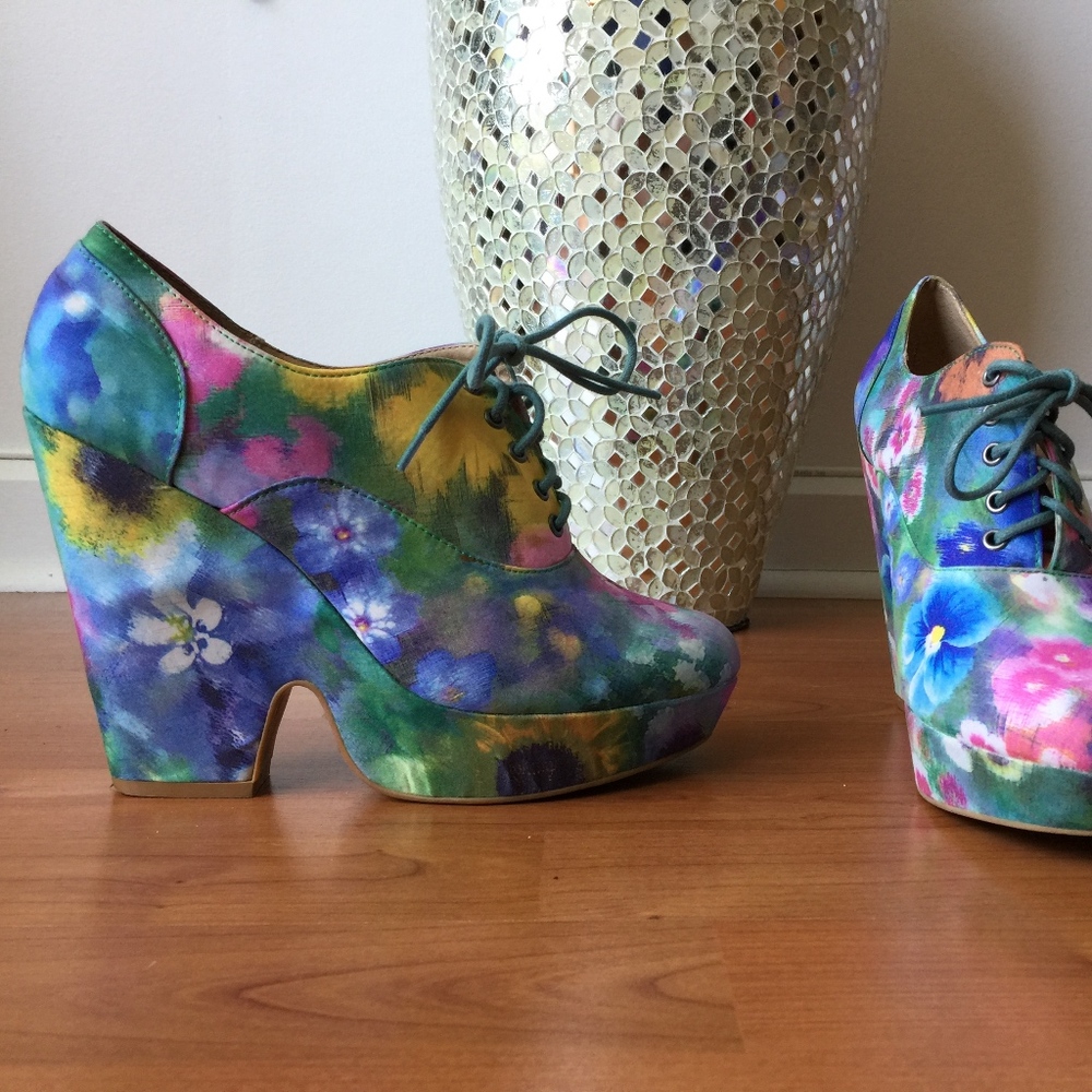 Ecote Platform Wedge Floral Flower Print